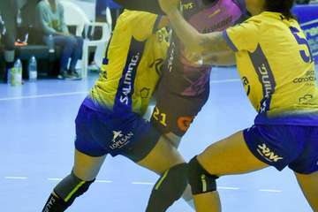 Gran victoria del Rocasa ante el Aula Valladolid por 15-23 (Foto TA)